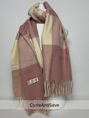 Pink and cream Cashmere blend throw blanket with fringe